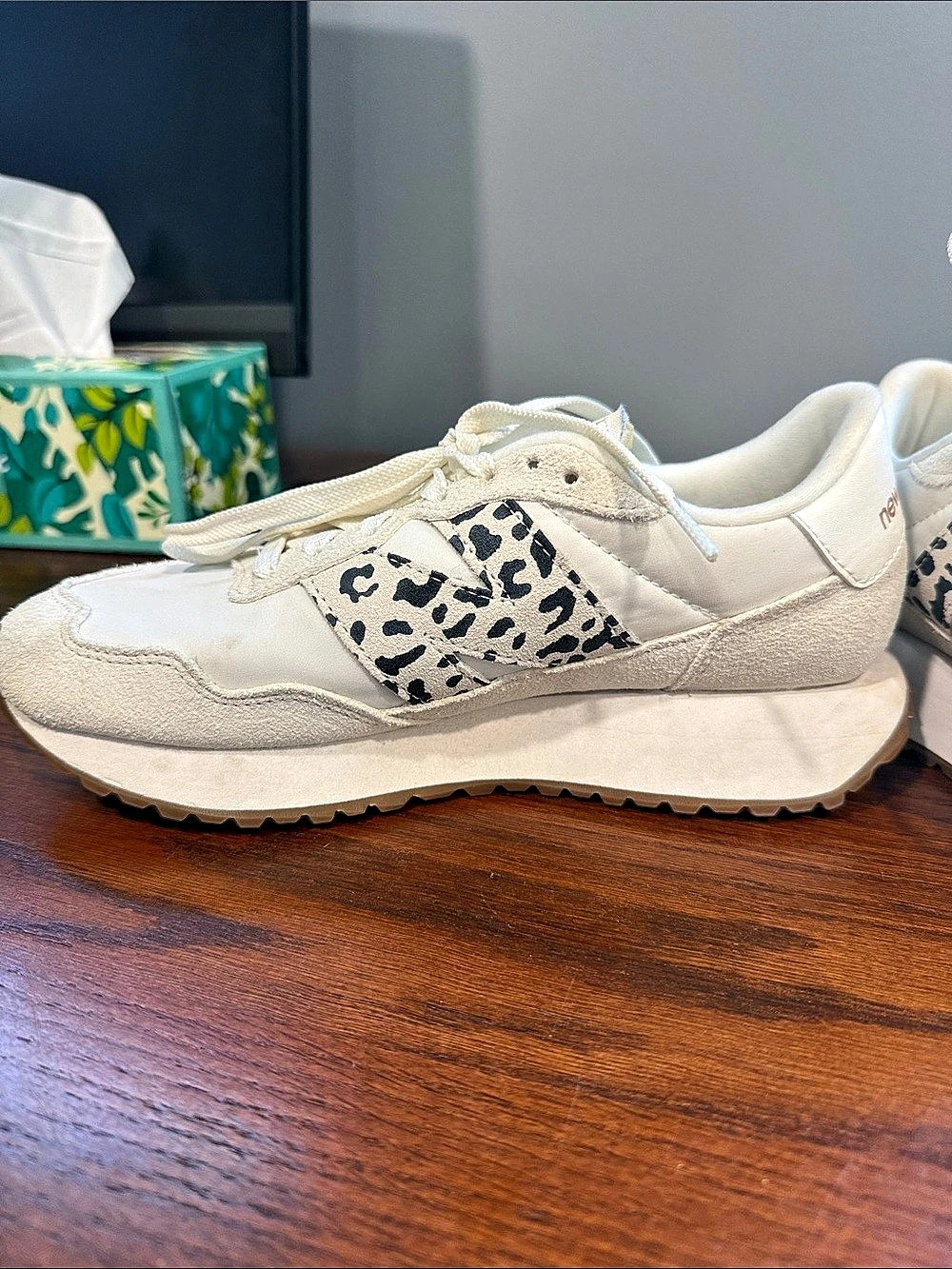 New Balance 237 Women's Leopard Print Sneakers US 7.5 B